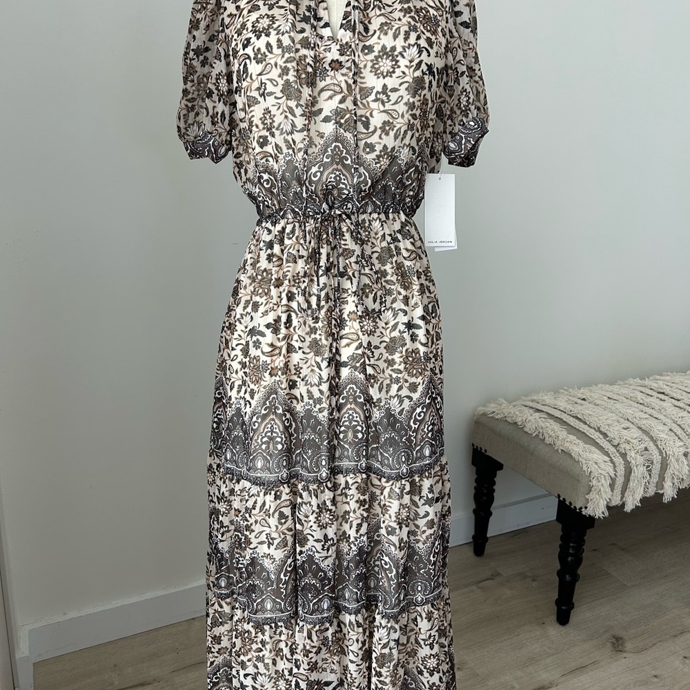 NWT Julia Jordan Black, Cream and Gold Paisley Floral Midi Dress